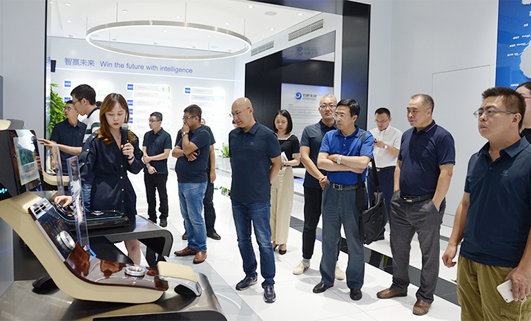 1673424405381261AB2B.jpg 一汽大众 DSC_4880 官网使用.jpg